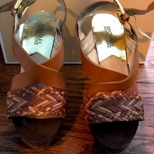 MICHAEL Michael Korda Platform Heels